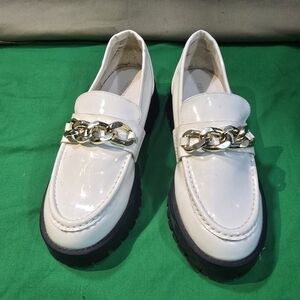Forever 21 Women White Loafers Size 10